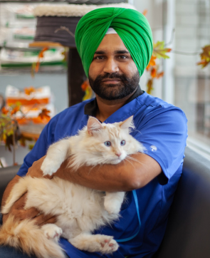 Kelowna veterinarians team member Gusharan